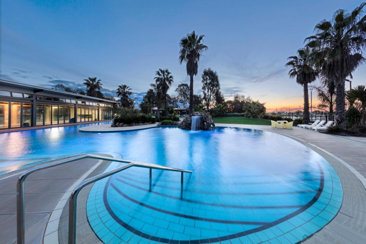 Racv Cobram Resort Exterior photo