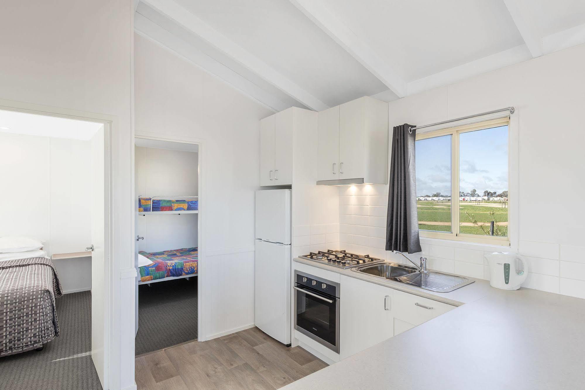 Racv Cobram Resort Exterior photo