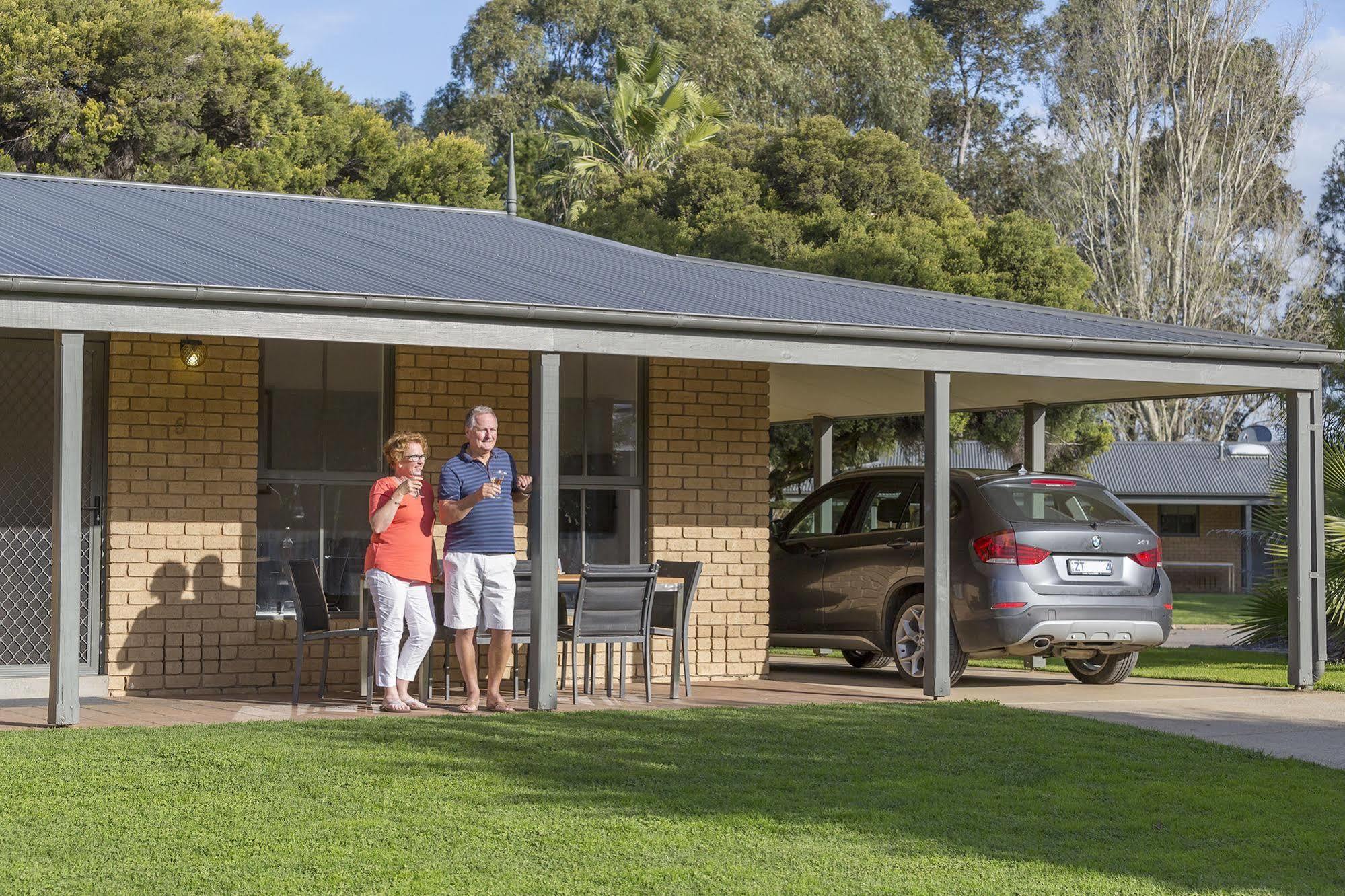 Racv Cobram Resort Exterior photo