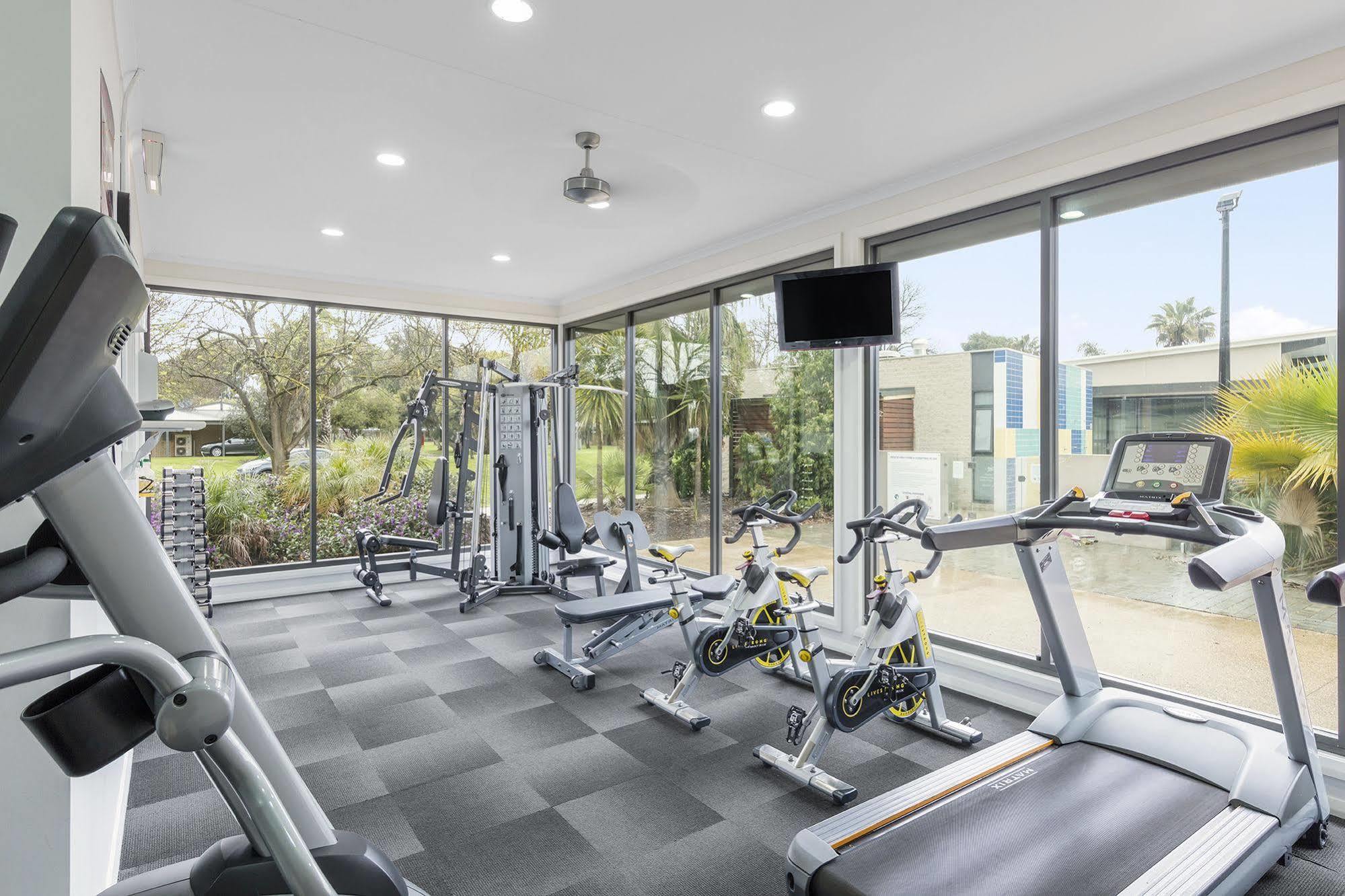 Racv Cobram Resort Exterior photo